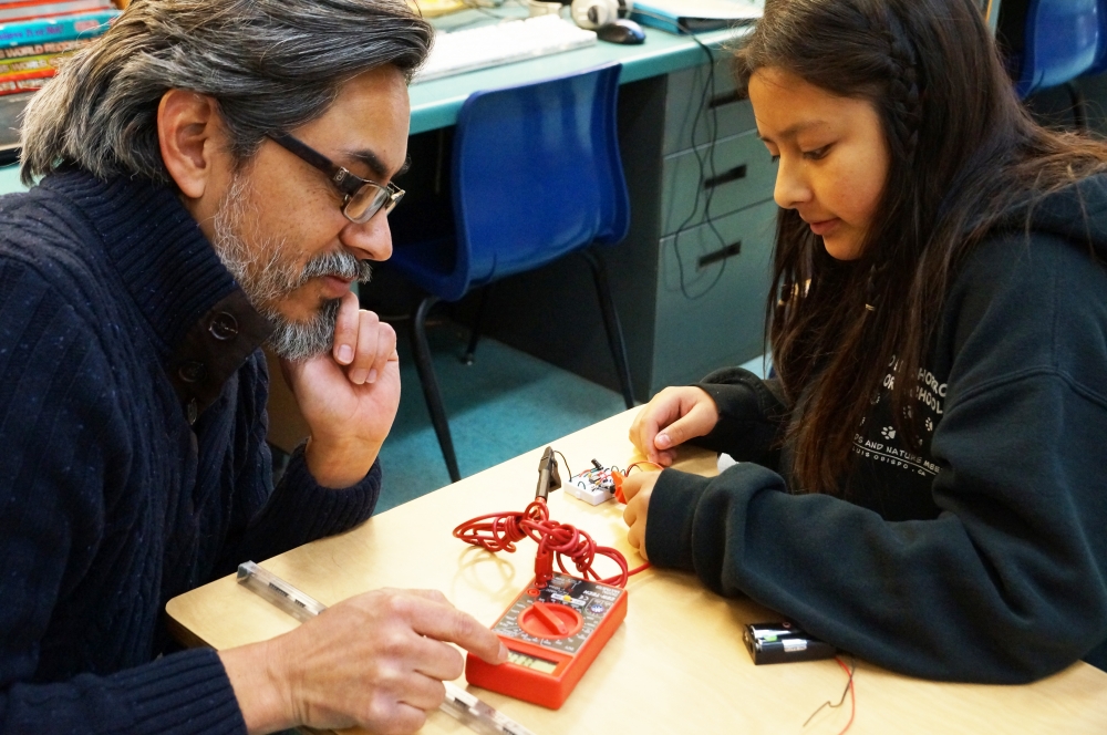 Professor Gerardo Aldana launches engineering project article image-2016-03-05