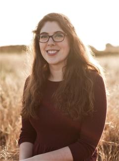 Elizabeth  Agey headshot